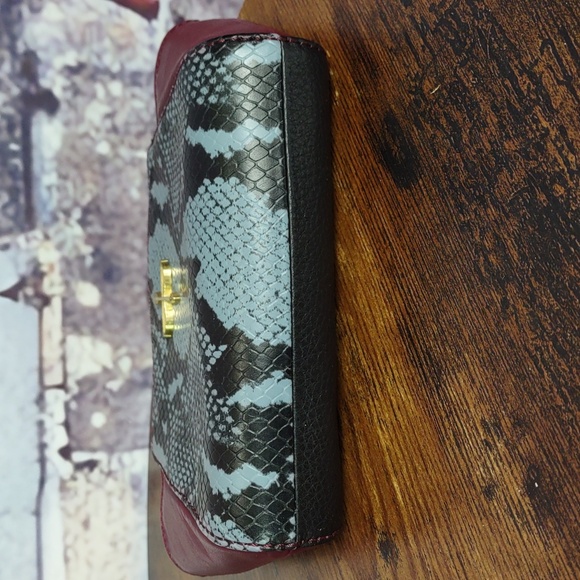 POUR La VICTOIRE "Elie" Mini Crossbody Bag - Picture 12 of 13